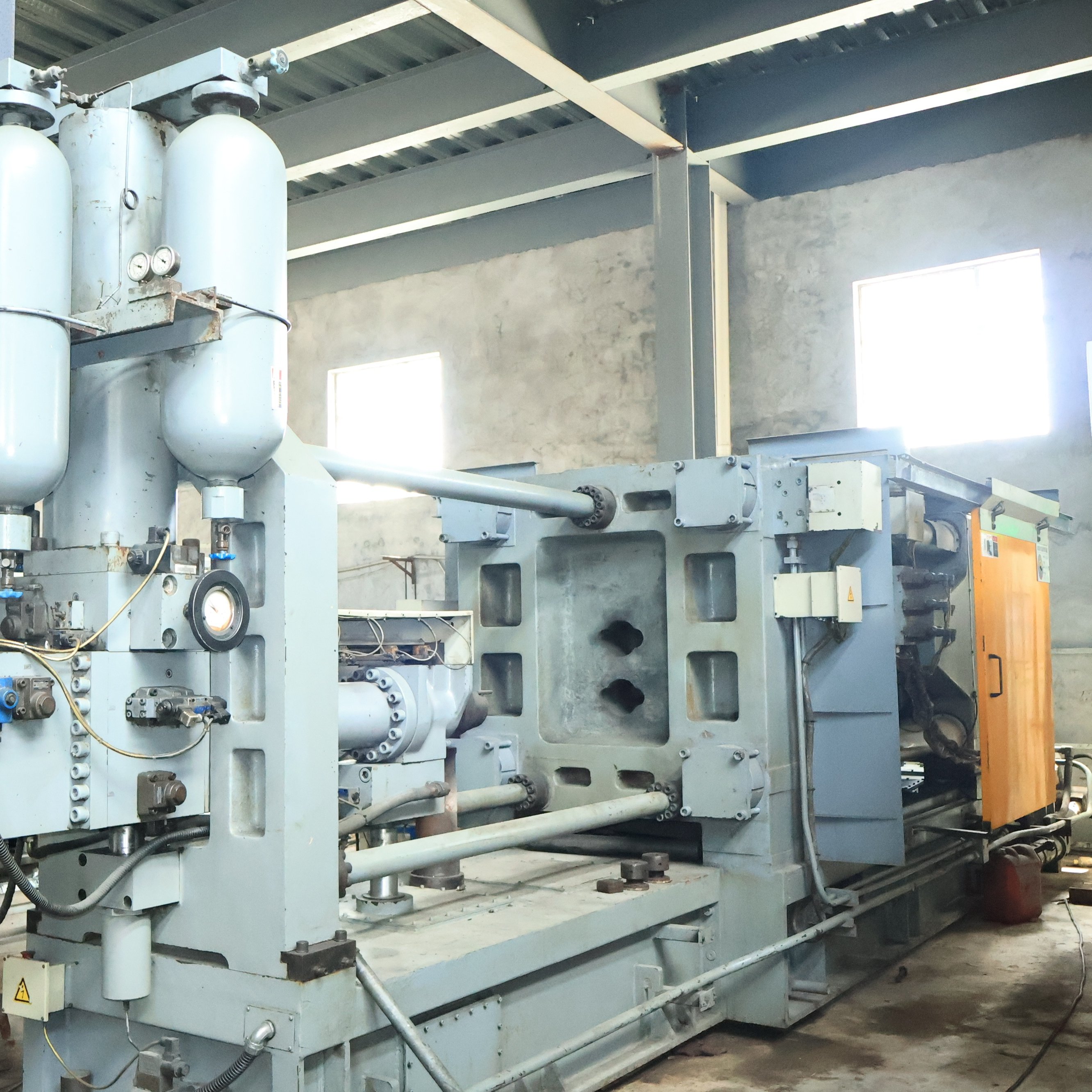 Used 800 Ton Brake Shoe Aluminum Cold Chamber Die Casting Machine Injection Dies Cast Machine